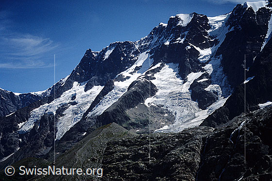 Foto: Äbeni Flue und Mittaghorn mit Breitlouwenengletscher und Vordre Schmadrigletscher. Aufnahme ab Dia.