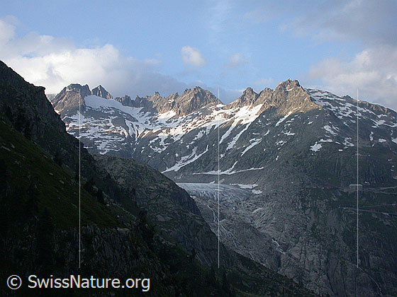 Foto: Rhonegletscher im Abendlicht von WSW 
Im Hintergrund: Sidelenhorn, Gr. Furkahorn und Kl. Furkahorn.