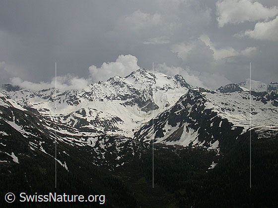 Foto: Gewitterstimmung über dem Schwarzhorn