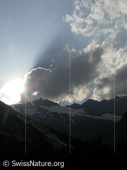 Foto: Stimmung über dem Steinlauihorn von (W) Handegg.
