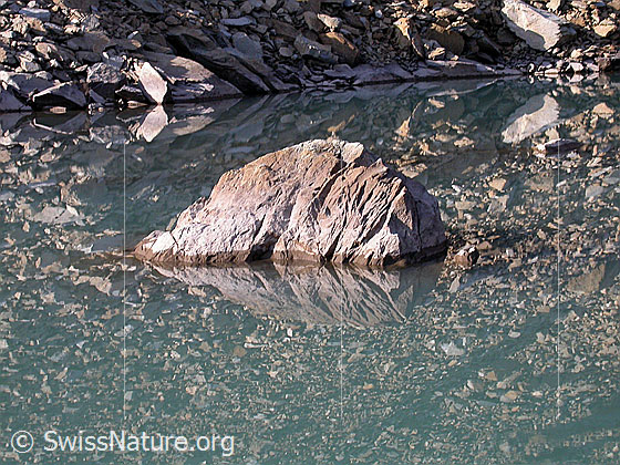 Foto: Spiegelung im untersten Geisspfadsee.