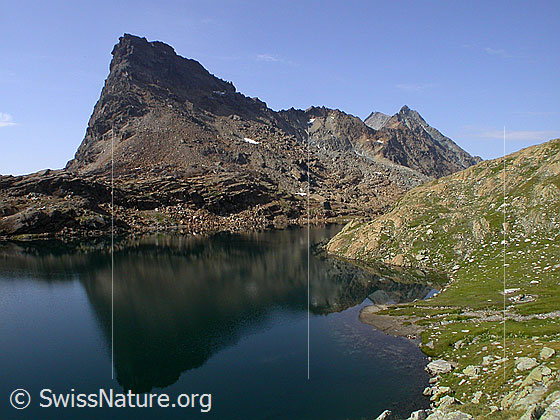 Foto: Blick über den Geisspfadsee zu Rothorn, Punte Gerla und Schwarzhorn.