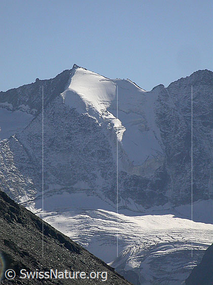 Foto: Pointes de Mourti von N (Corne de Sorebois).
Davor der Glacier de Moiry.