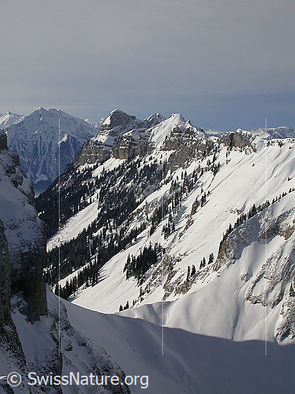 Foto: Sieben Hengste: Blick über die Sichel zum Sigriswiler Rothorn, links davon der Niesen.