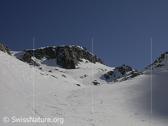 Foto: Im Aufstieg durch das Hotäl zum Grossen Schinhorn. Blick zum Untere Schinhorn.