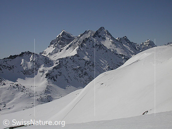 Foto: Im Aufstieg zum Grossen Schinhorn.  Blick vom Schwarzsee Richtung Scherbadung, Punta Gerla, Schwarzhorn, Fleschhorn und Vordere Helse.