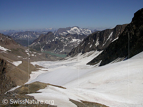 Foto: Blick vom Strahlgrätpass über den Hohsandgletscher zum Lago del Sabbione.