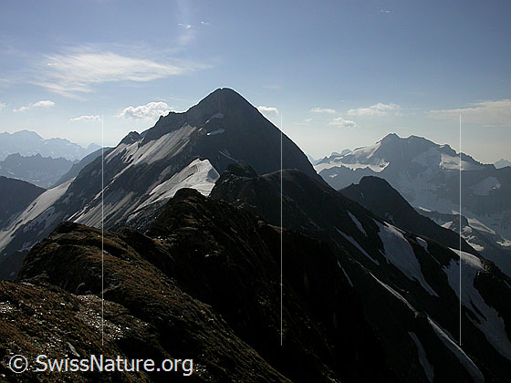 Foto: Blick vom Gipfel des Ober Rappehorn zu Turbhorn und Ofenhorn.