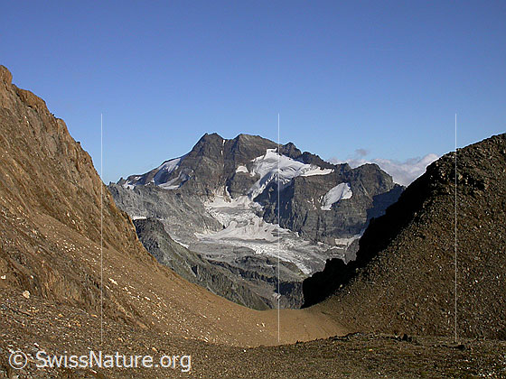 Foto: Ofenhorn. Links der 3. und rechts der 2. Turbechepf.