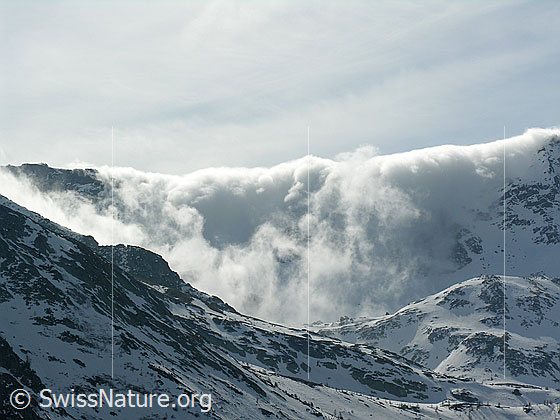 Foto: Föhnwalze zwischen Rothorn und Schwarzhorn, Ausschnitt