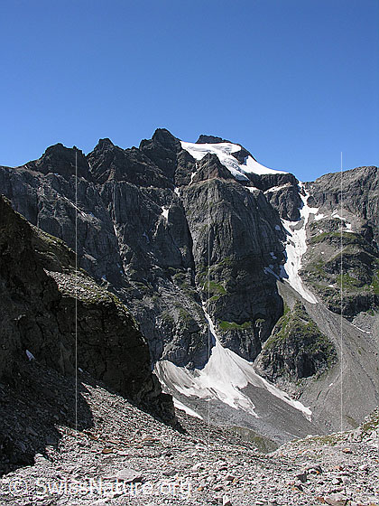 Foto: Blick von der Region Helsegletscher zum Hillehornmassiv.