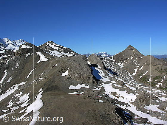 Foto: Im Abstieg vom Schilthorn. Blick auf den Übergang Rote Härd, Hundshorn und Wild Andrist.