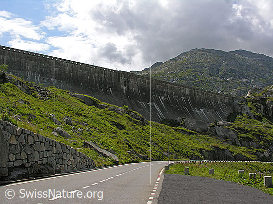 Foto: Staumauer Seeuferegg (Grimselsee)