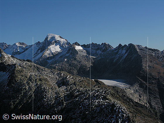 Foto: Blick vom Sidelhorn zum Tiefenstock, Galenstock, Sidelenhorn, Gross Furkahorn, Klein Furkahorn und auf die Gletscherzunge des Rhonegletschers.