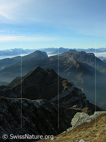 Foto: Blick vom Hohgant West auf Trogenhorn, Gemmenalphorn, Sigriswiler Rothorn, Sieben Hengste und Sigriswilergrat.