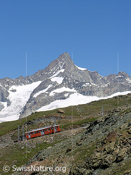 Foto: Gornergratbahn vor Zinalrothorn.