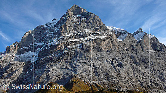 Foto: Felsmassiv des Wetterhorn mit imposanter Nordwand des Scheideggwetterhorn.