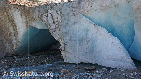 Foto: Gletschertor das Steingletschers.