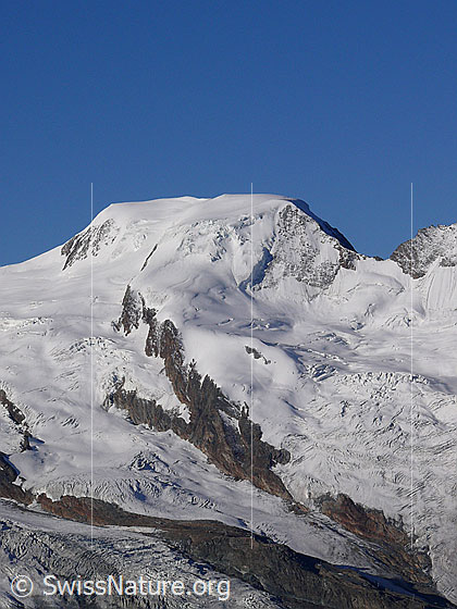 Foto: Potrait Alphubel. Davor der Feegletscher.