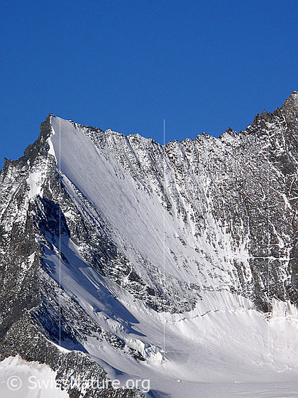 Foto: Portrait Lenzspitze. Am Fuss der Wand der Hohbalmgletscher.