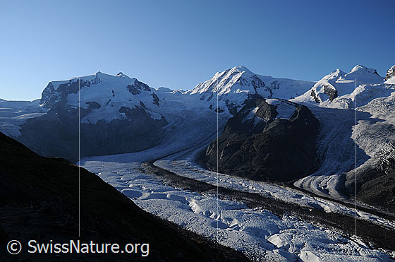 Foto: Monte Rosa, Liskamm, Castor, Pollux, Monte Rosagletscher, Grenzgletscher und Gornergletscher im Morgenlicht.
