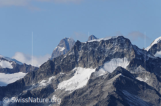 Foto: Vorder Galmihorn mit den Gälmjinihörner im Vordergrund.