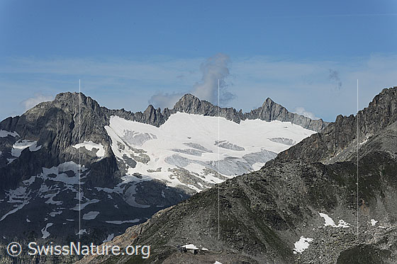 Foto: Gärstenhörner und Gärstenlickegletscher.
Im Vordergund ein Ausläufer des Klein Furkahorns.