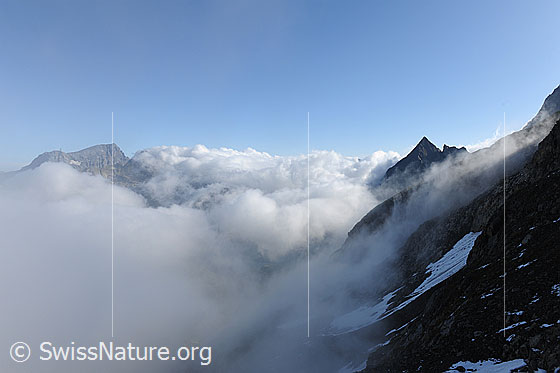 Foto: Wolkenstimmung über dem Sustenpass. Links der Titlis, rechts der Sustenspitz.
