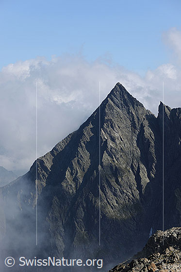 Foto: Die Pyramide des Sustenspitz.