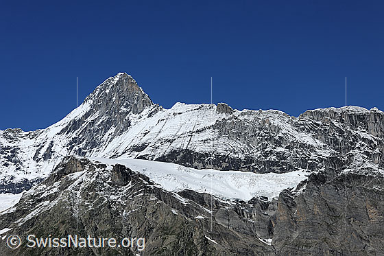 Foto: Eiger und Mittellegi.
Darunter der Challifirn.