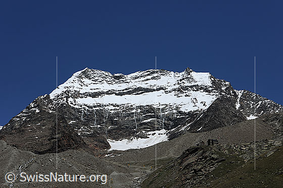 Foto: Lagginhorn und Weissmies-Hütte.