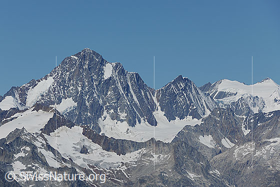 Foto: Finsteraarhorn und Agassizhorn.