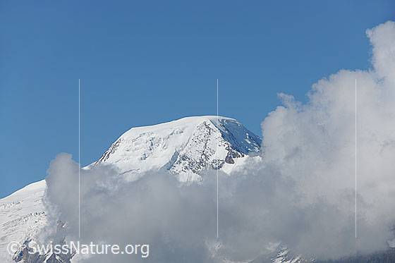 Foto: Wolkenstimmung mit Alphubel.