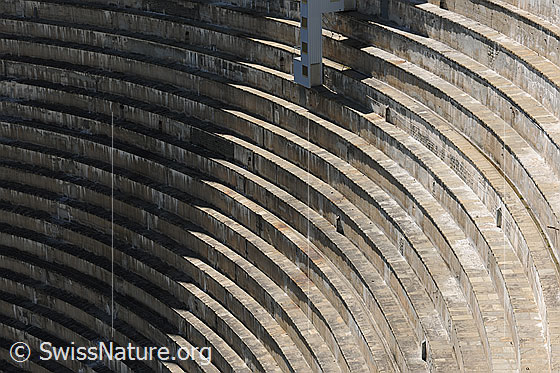 Foto: Staumauer Grimselsee.