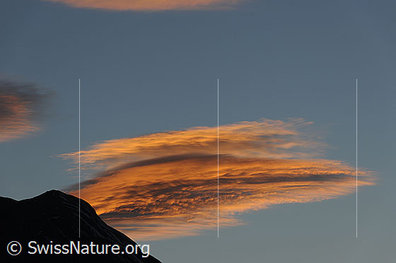 Foto: Glühende Wolke am Abendhimmel über dem Breithorn.