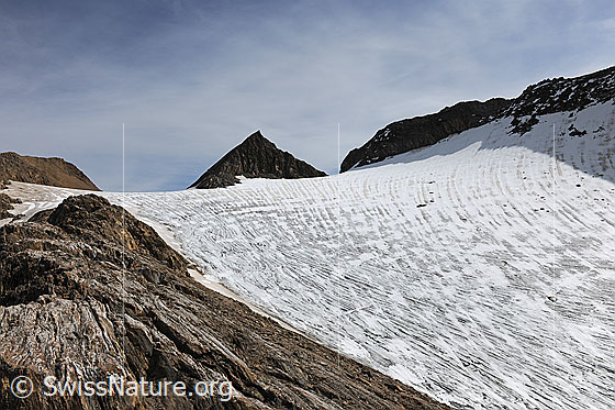 Foto: Berglandschaft mit Fäldbachgletscher und Felspyramide des 5. Turbechepf.