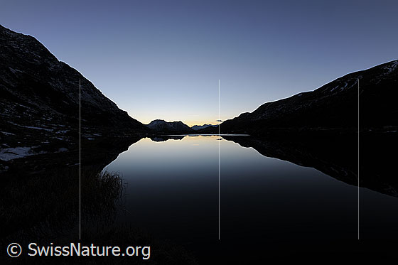 Foto: Abend am Bergsee. Mit Spiegelung.