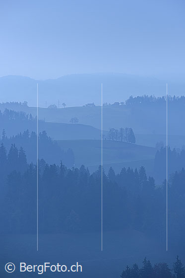 Foto: Fein abgestufte Hügelkonturen.