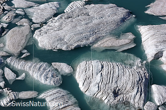 Foto: Geschichtete Eisschollen.