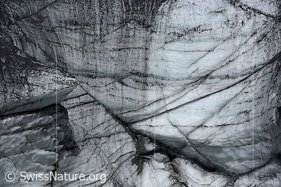 Foto: Strukturen in Gletschereis