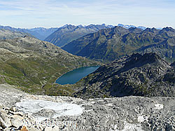 Foto: Lucendrogletscher und Lucendro Stausee