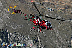 C062925: Helikopter im Gebirgseinsatz