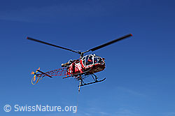 C062949: Helikopter der Air Zermatt im Flug