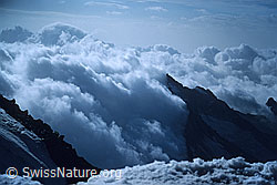 DIA87015: Wolkenstimmung am Portjengrat