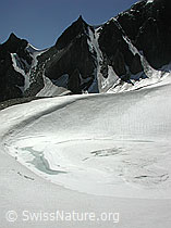 DSCN5330: Turbechepf und gefrorener Turbesee