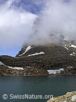 DSCN5699: Rothorn mit Nebelschwaden und Geisspfadsee