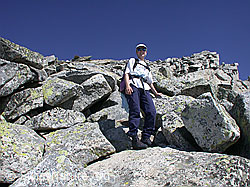 DSCN6354: Person im Abstieg vom Grossen Schinhorn