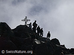 F000012: Gruppe bei Gipfelrast