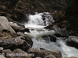 F002626: Mässerbach, Binntal, während Schneeschmelze