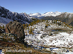 F007681: Fast ausgetrockneter Mässersee und Berner Alpen